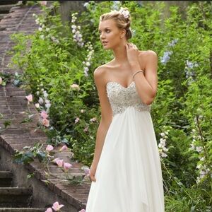 Wedding dress, Mori Lee-Madeline Gardner, strapless, beaded bodice w/ headpiece